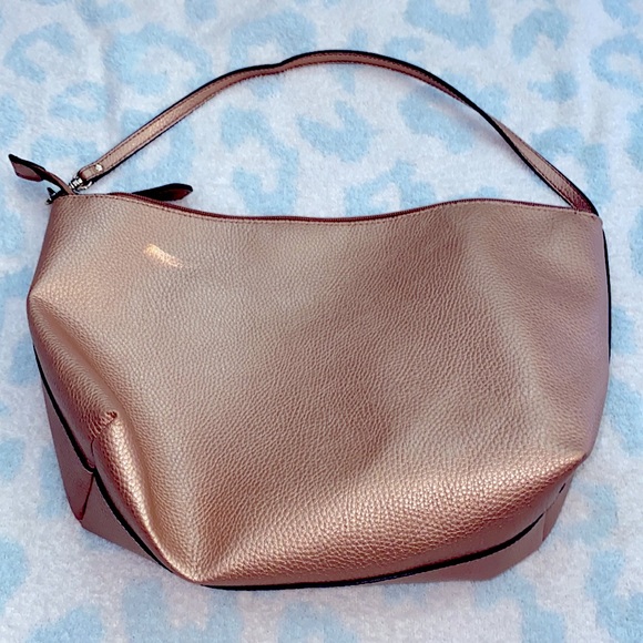 Preloved Guess Purse. - Picture 2 of 3